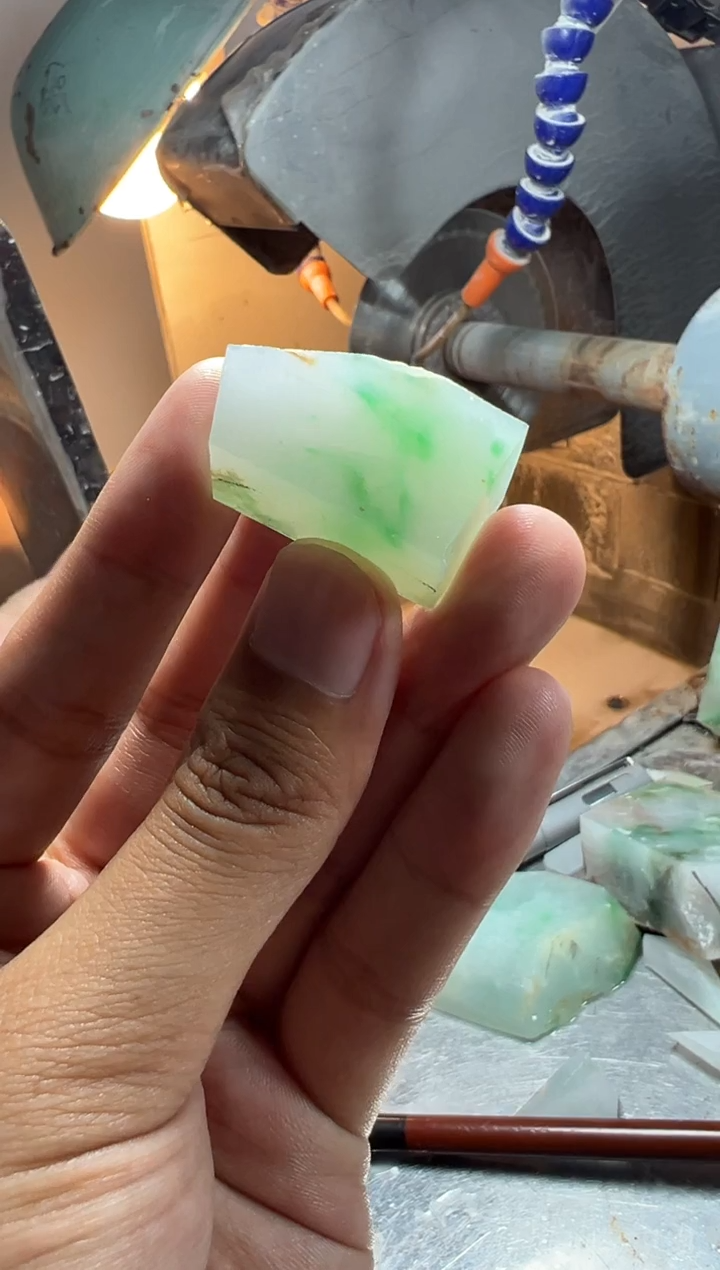 定制翡翠未镶嵌缅甸A货翡翠