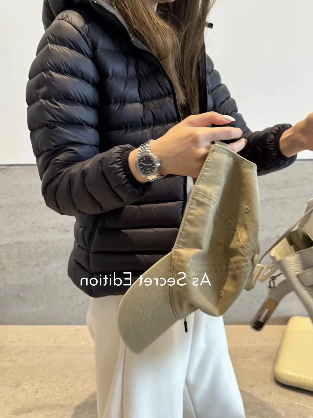 【欧洲站】新款2025轻薄保暖女带帽长袖鹅绒短款时尚休闲羽绒服外套