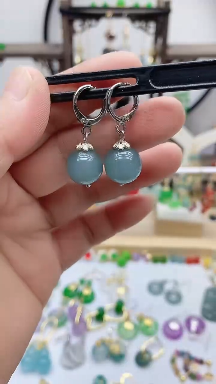 银S925镶嵌石英质玉（天山翠）耳饰173