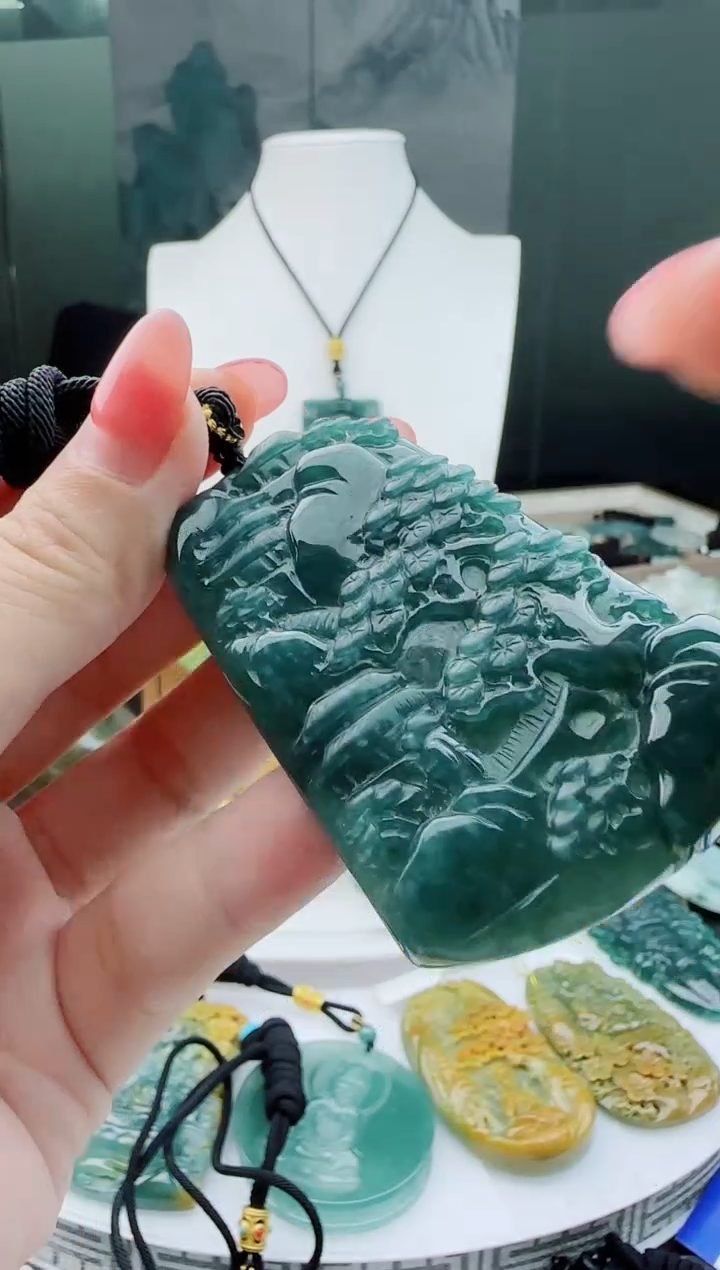 【闪购商品】翡翠颈饰未镶嵌多样性随机一件发货