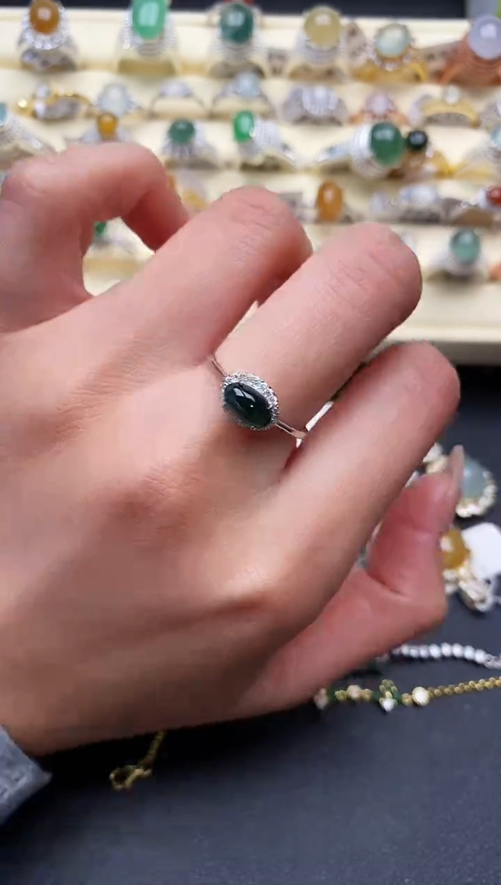 【闪购商品】翡翠戒指银S925镶嵌2222222+4