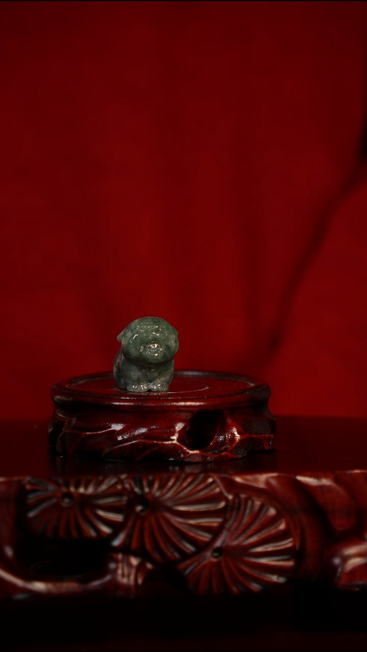 未镶嵌摆件翡翠小老虎