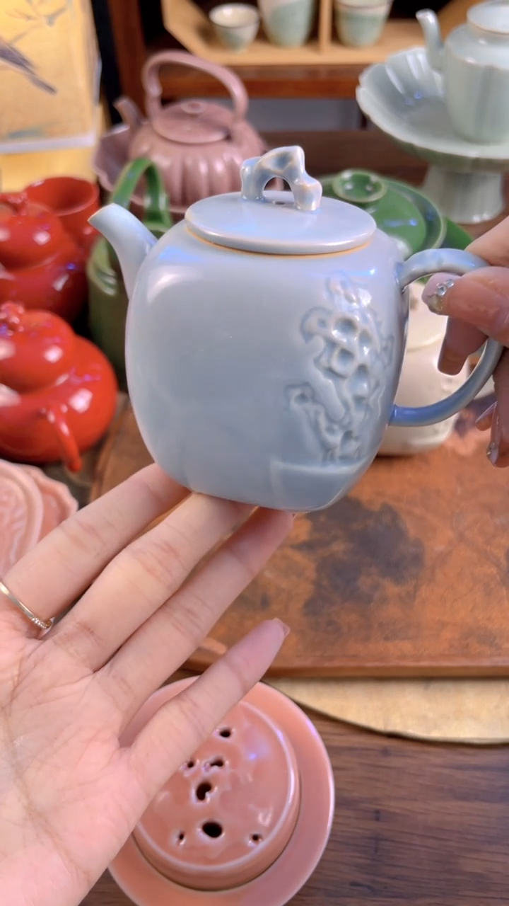 【闪购商品】天青飞红苏打釉寓方壶浮雕煮茶壶