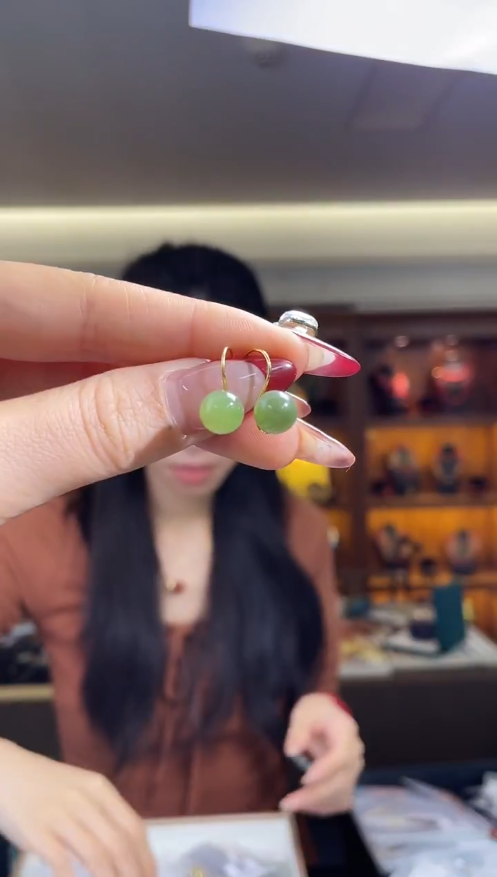 未镶嵌和田玉耳饰（多样性发一件）