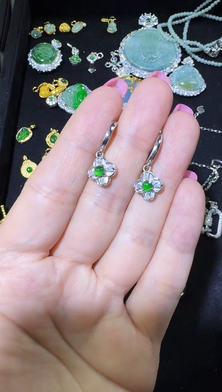 【闪购商品】翡翠吊坠(不含链)银S925镶嵌耳包