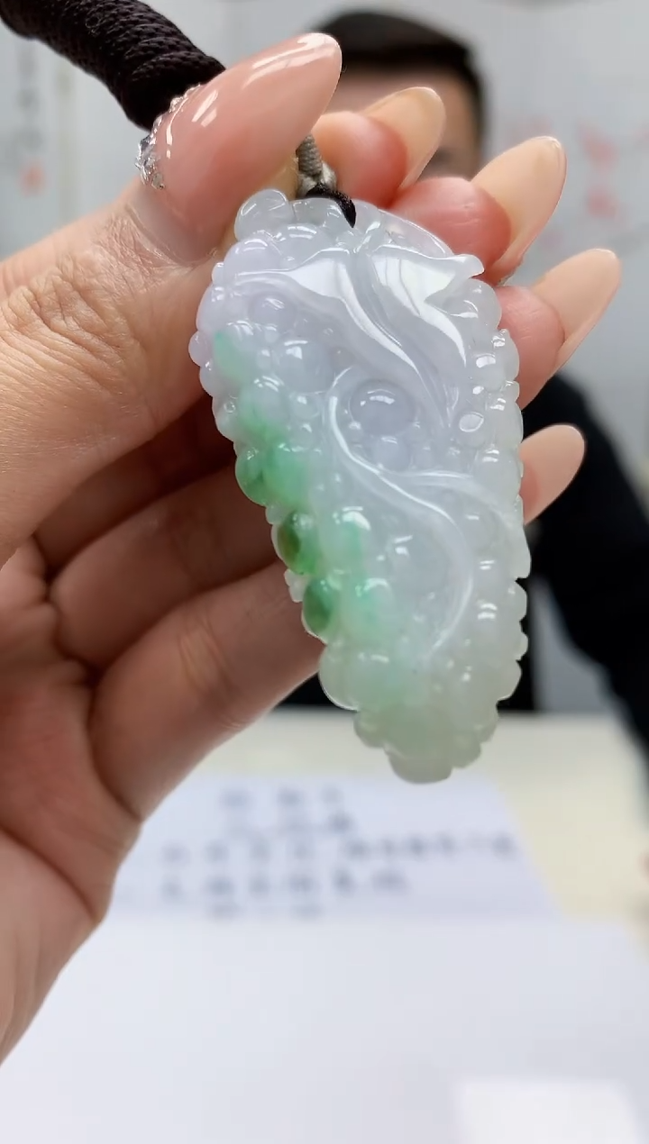 【闪购商品】定制翡翠未镶嵌5152MM-毛货挂件84