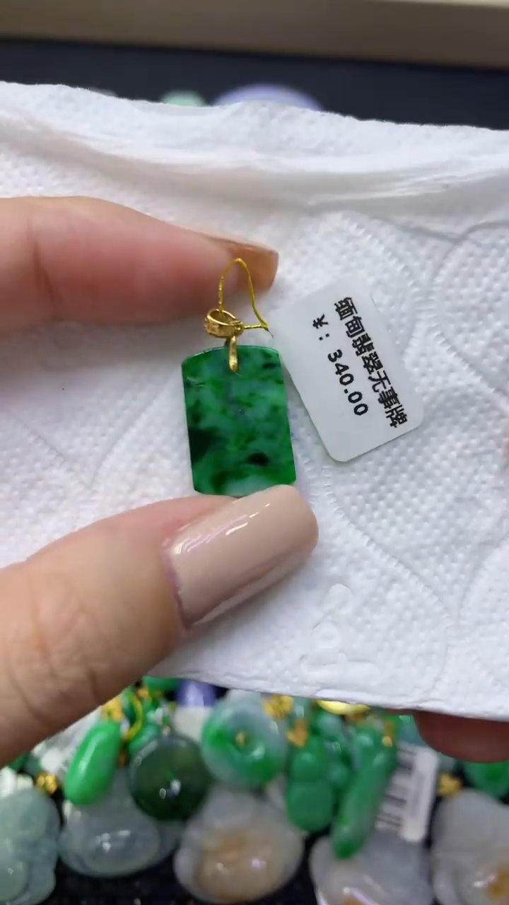 颈饰未镶嵌翡翠天然缅甸翡翠A货