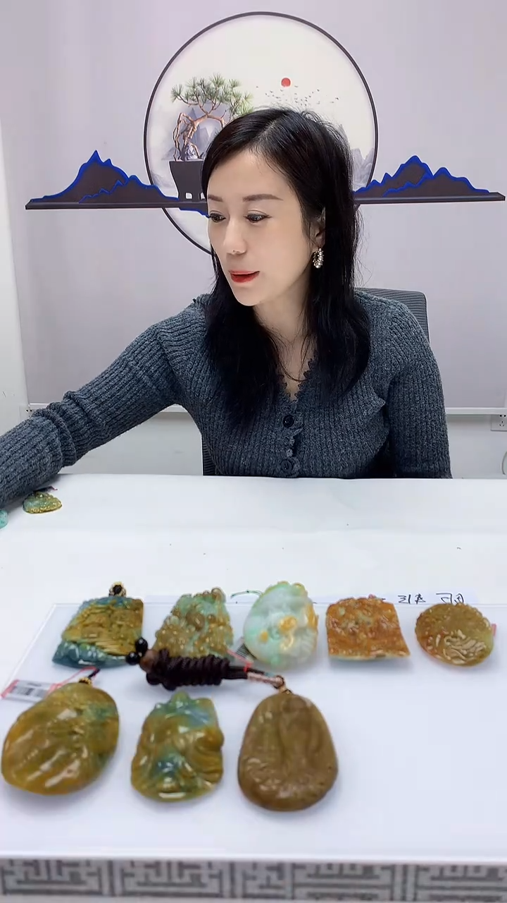 【闪购商品】定制翡翠未镶嵌4852ms-毛货挂件1422