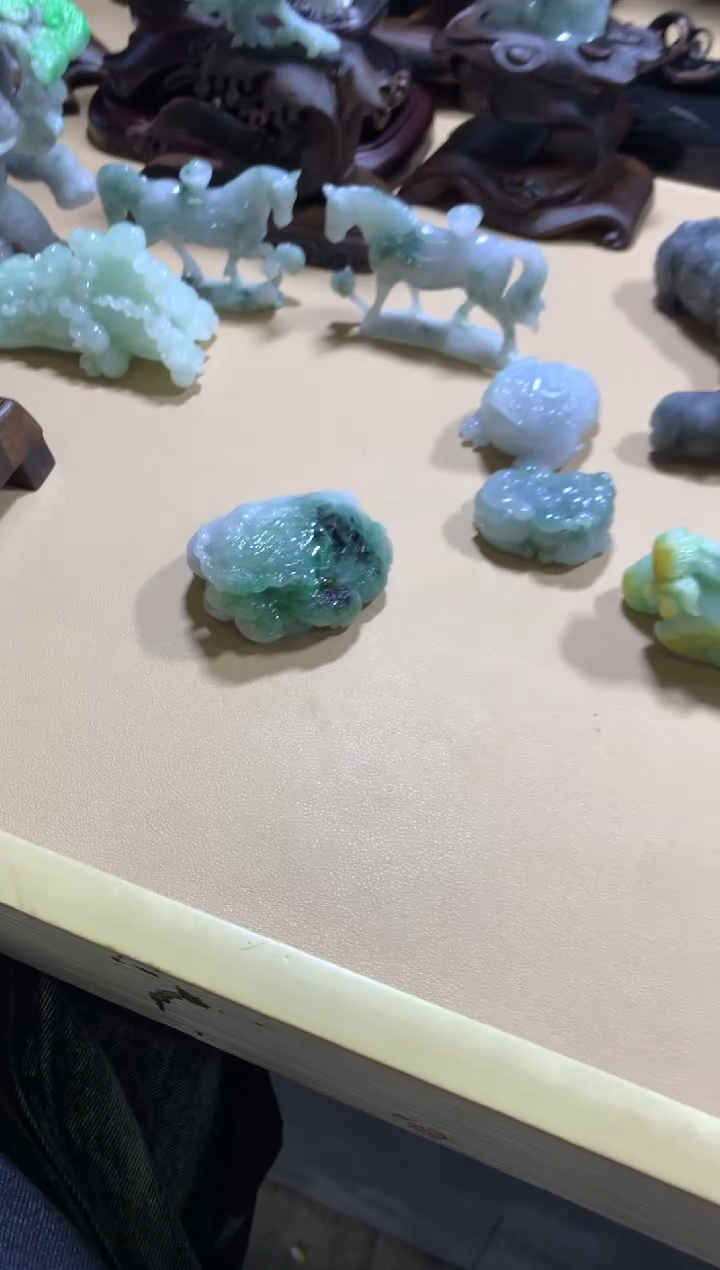 【闪购商品】翡翠摆件未镶嵌翡翠摆件