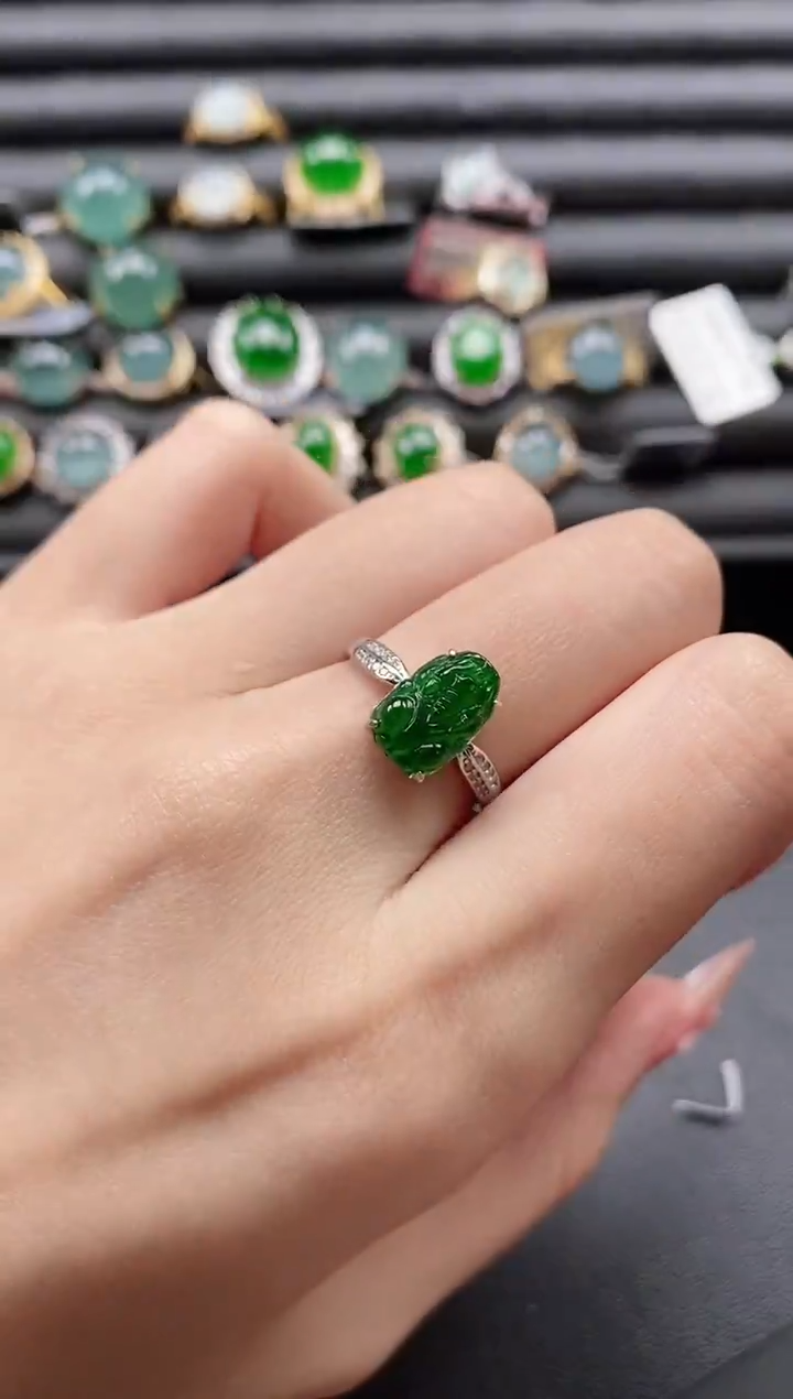 【闪购商品】翡翠戒指银S925镶嵌51511