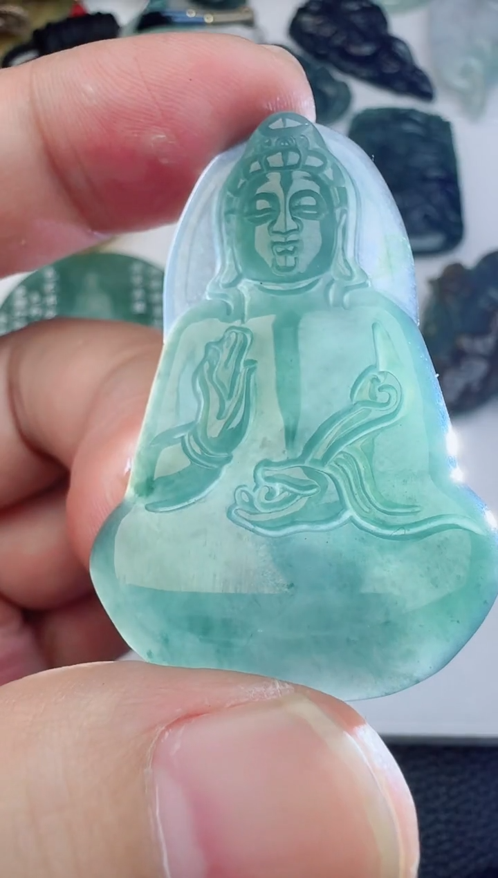 【闪购商品】翡翠颈饰未镶嵌多样性随机发其一