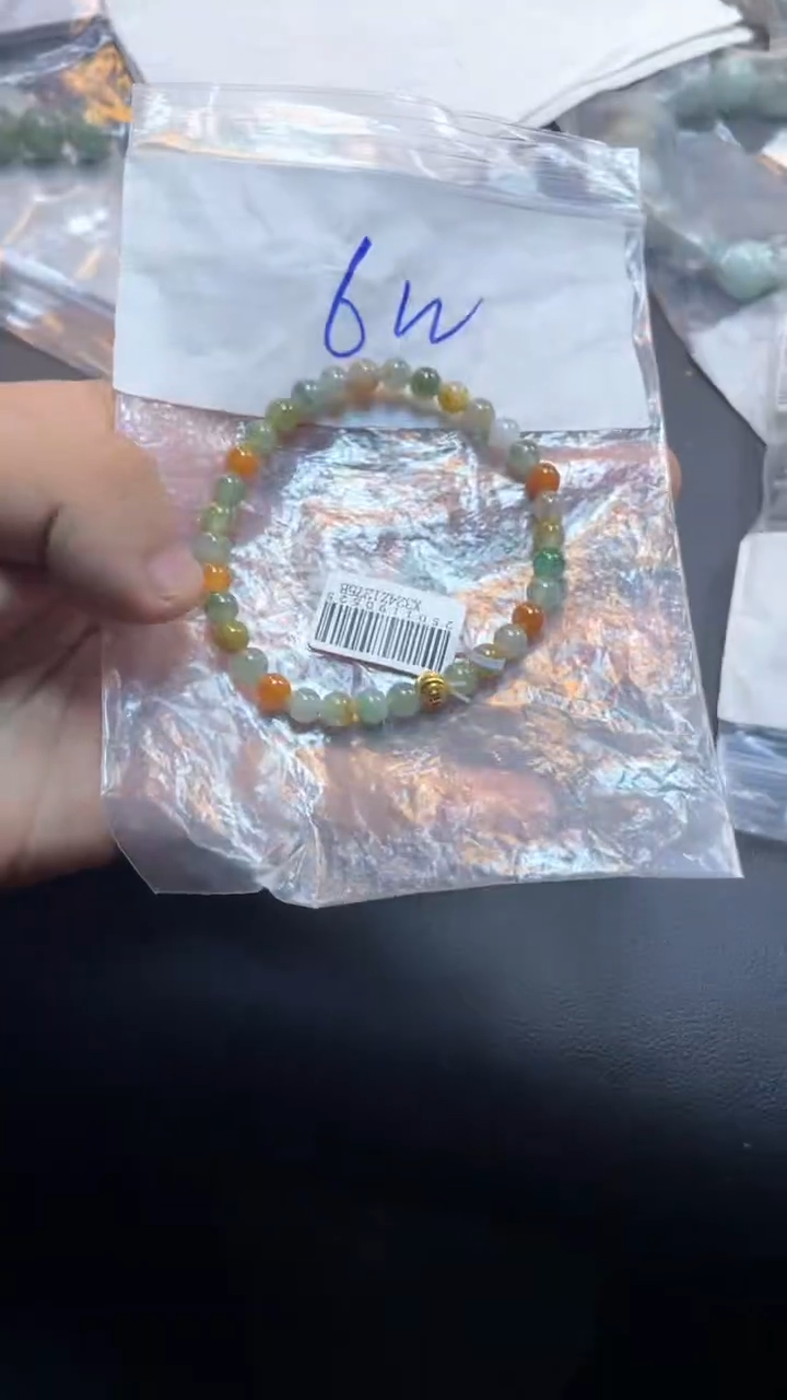 定制翡翠未镶嵌珠串