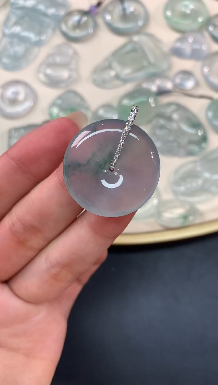 【闪购商品】翡翠吊坠(不含链)18K金镶嵌A46|9800