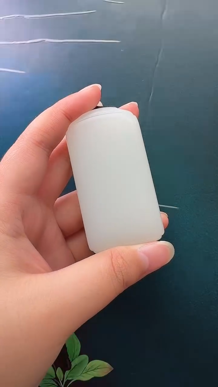 颈饰未镶嵌和田玉吊坠