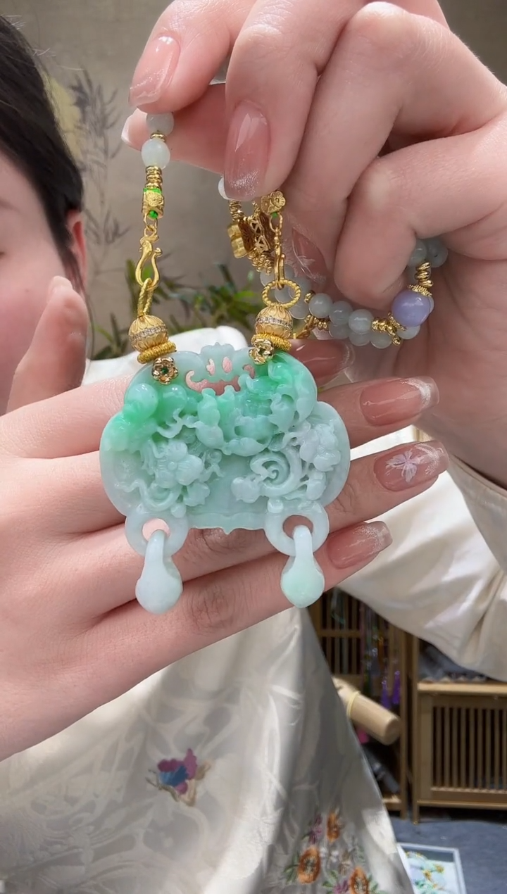 【闪购商品】翡翠颈饰未镶嵌吊坠