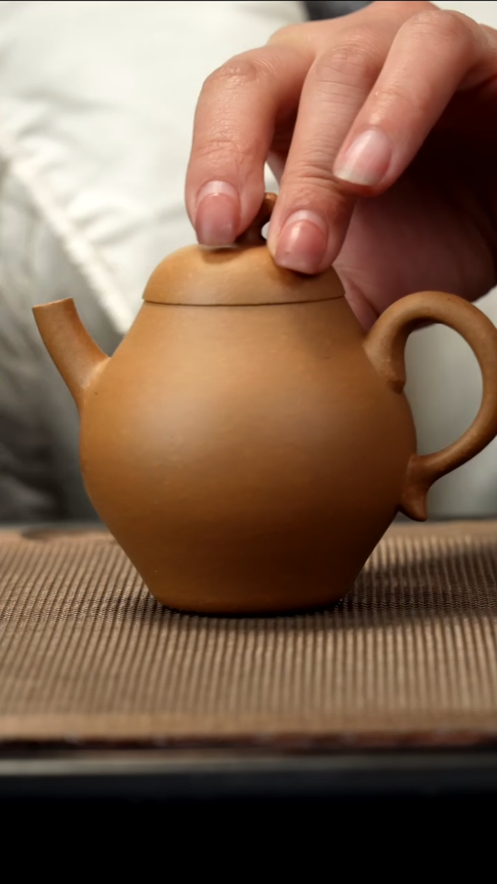 紫砂茶盏段泥茄瓜160CC