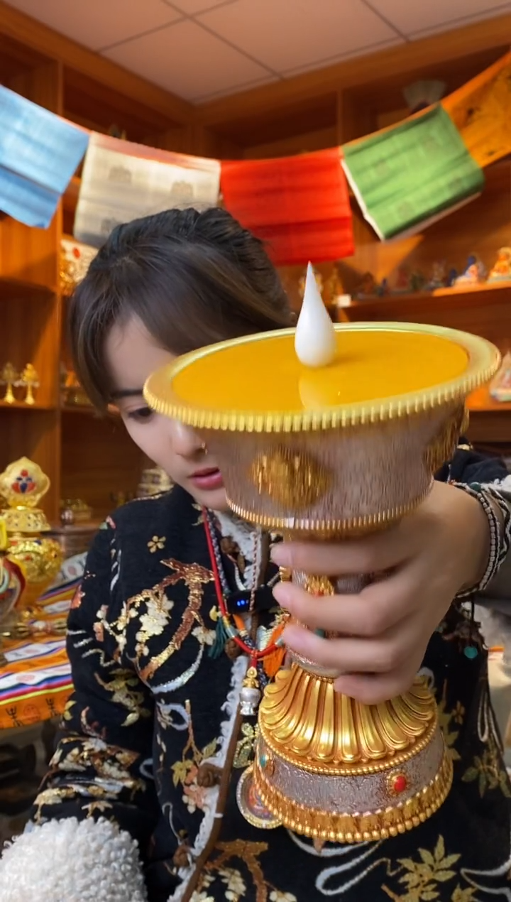 【闪购商品】泥塑燃灯-与实物略有差异介意者慎拍