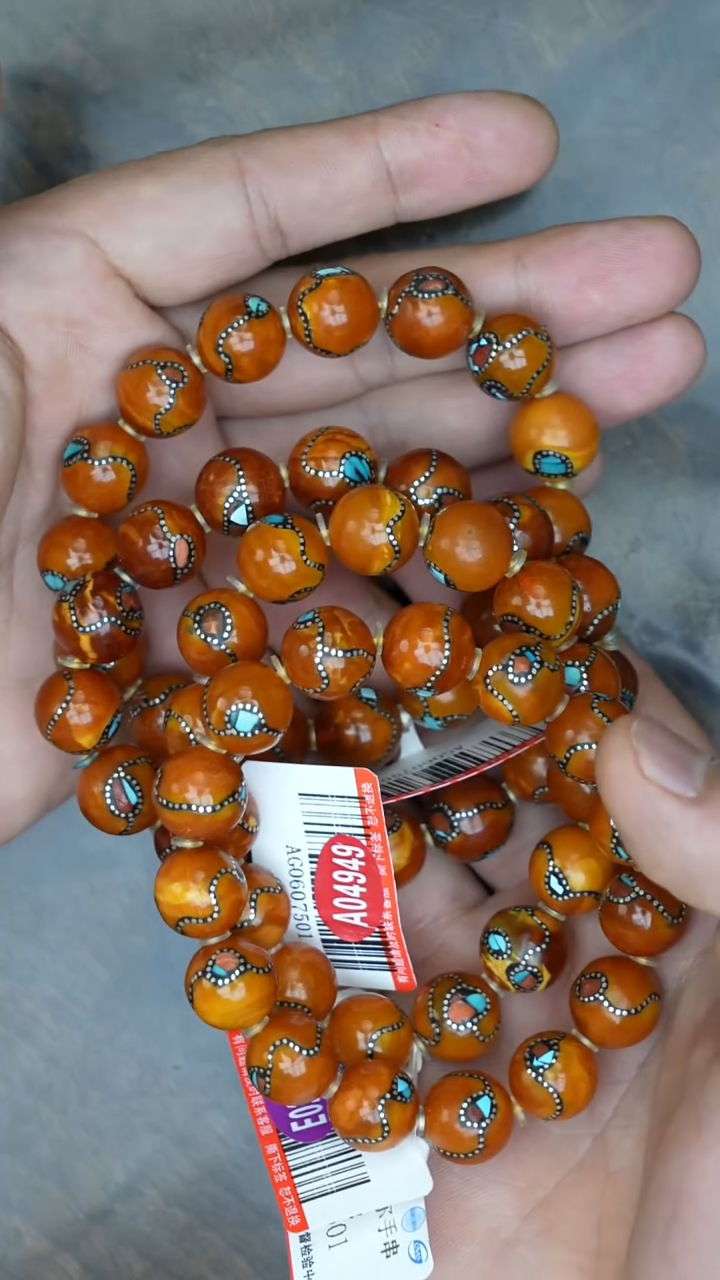 【闪购商品】琥珀裸石未镶嵌老蜡尼泊尔手串多样性发其一