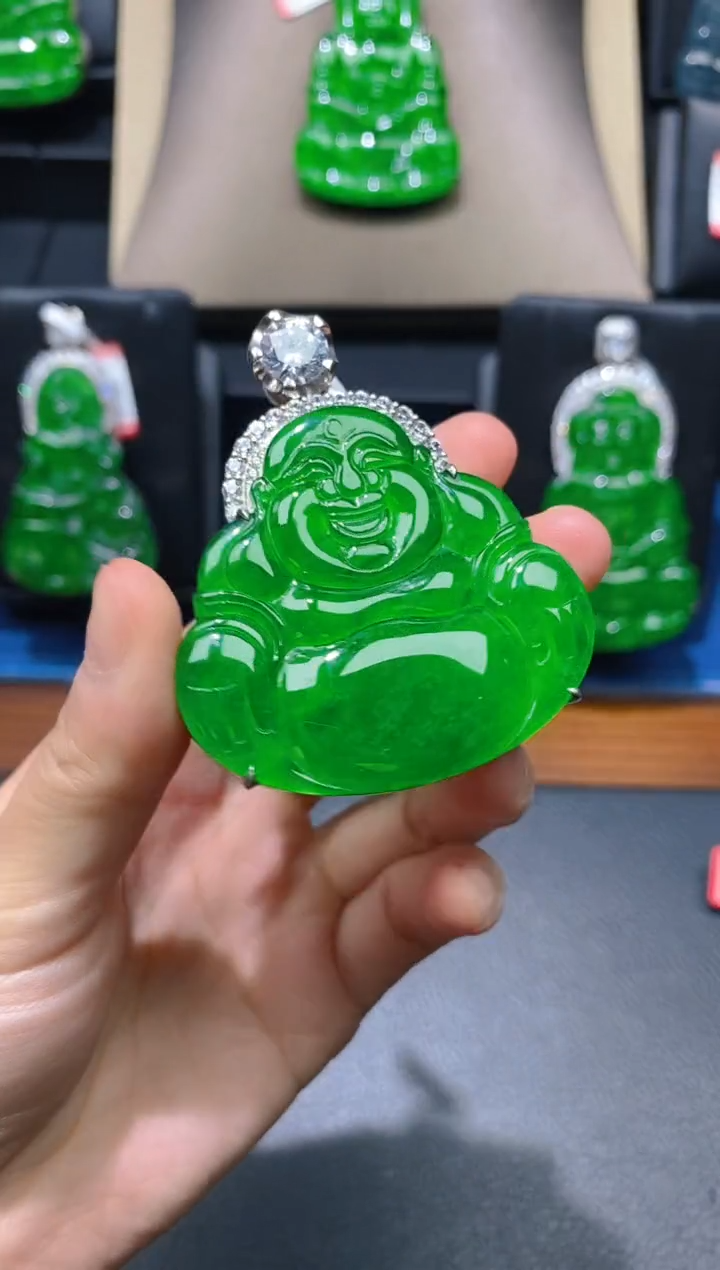 【闪购商品】翡翠颈饰未镶嵌天然F02