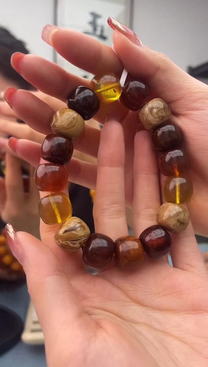 【闪购商品】琥珀珠宝奇石未镶嵌假一罚十，032.15