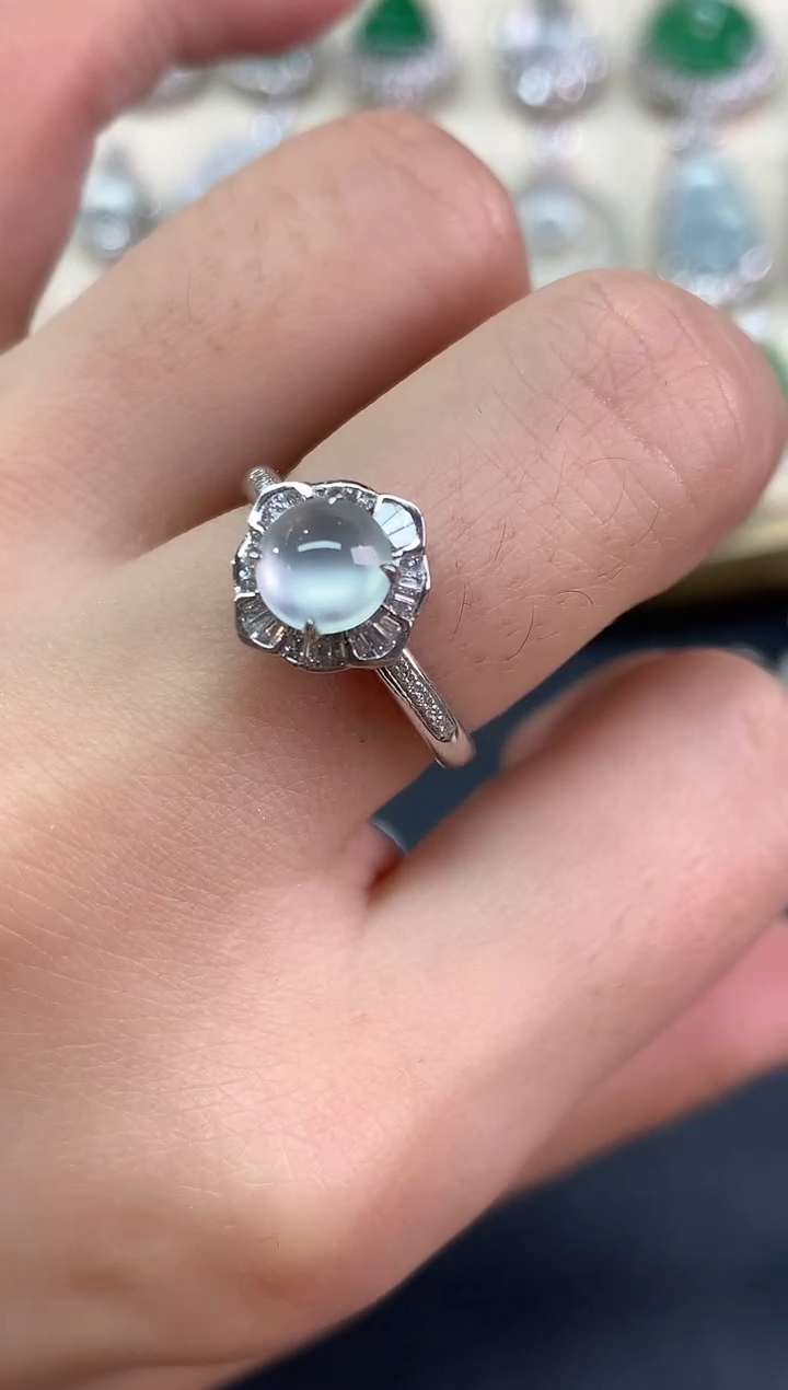 18K金镶嵌戒指翡翠戒指|9800多样性发其一