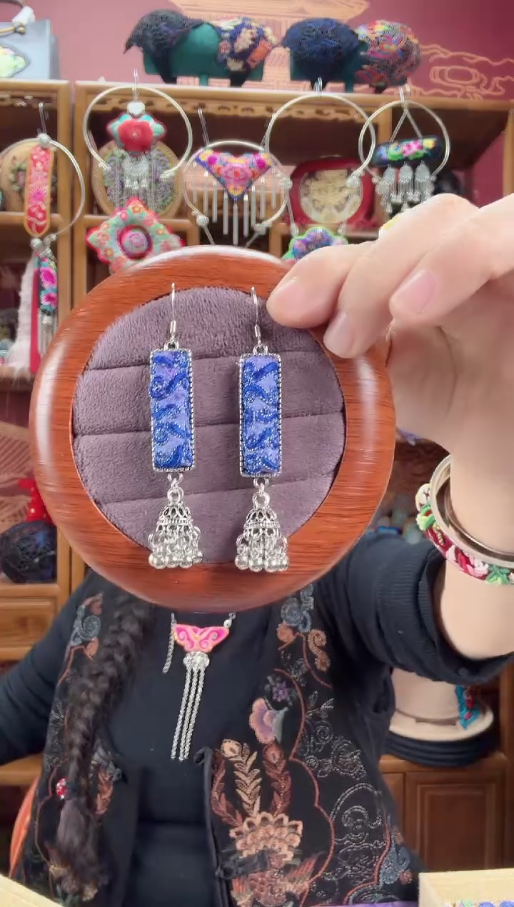 刺绣耳环88甜甜家