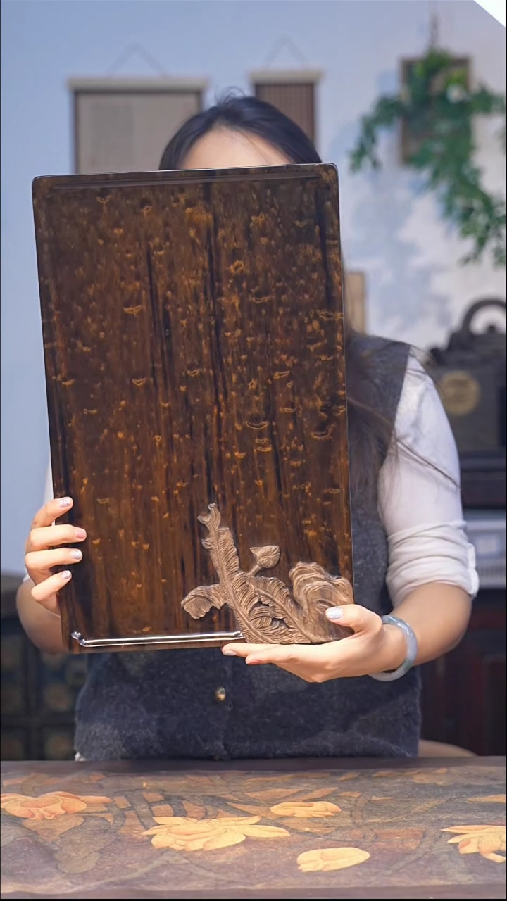 金丝楠金丝楠满花满纹 长42 宽26 厚3.5 编号8