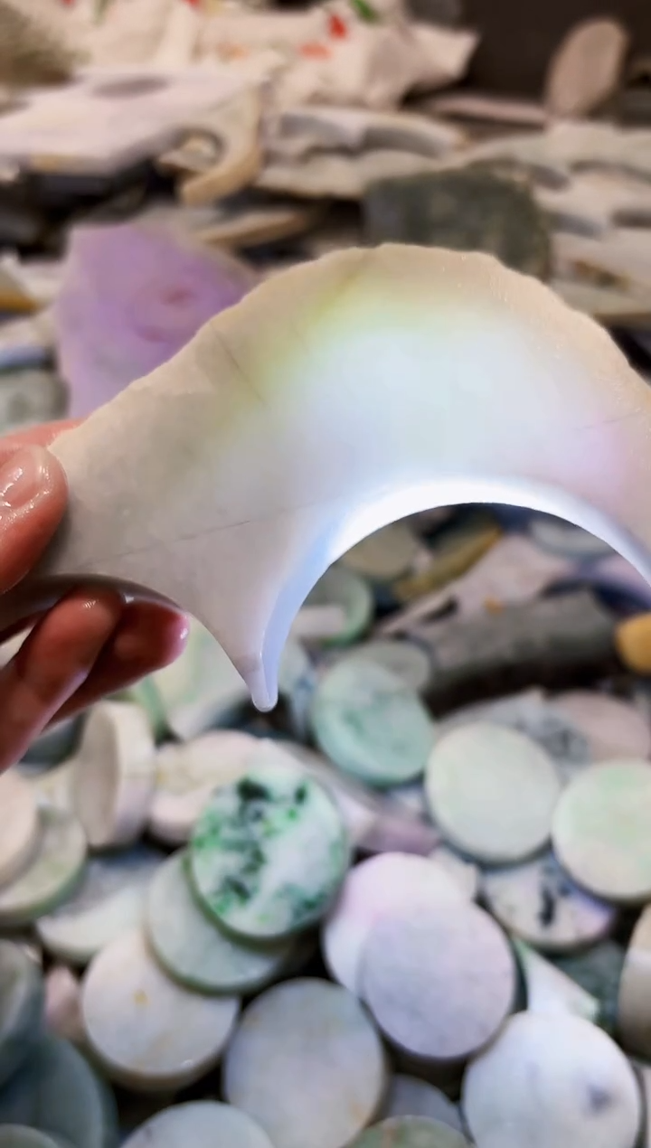 【闪购商品】翡翠颈饰未镶嵌A货吴玉363