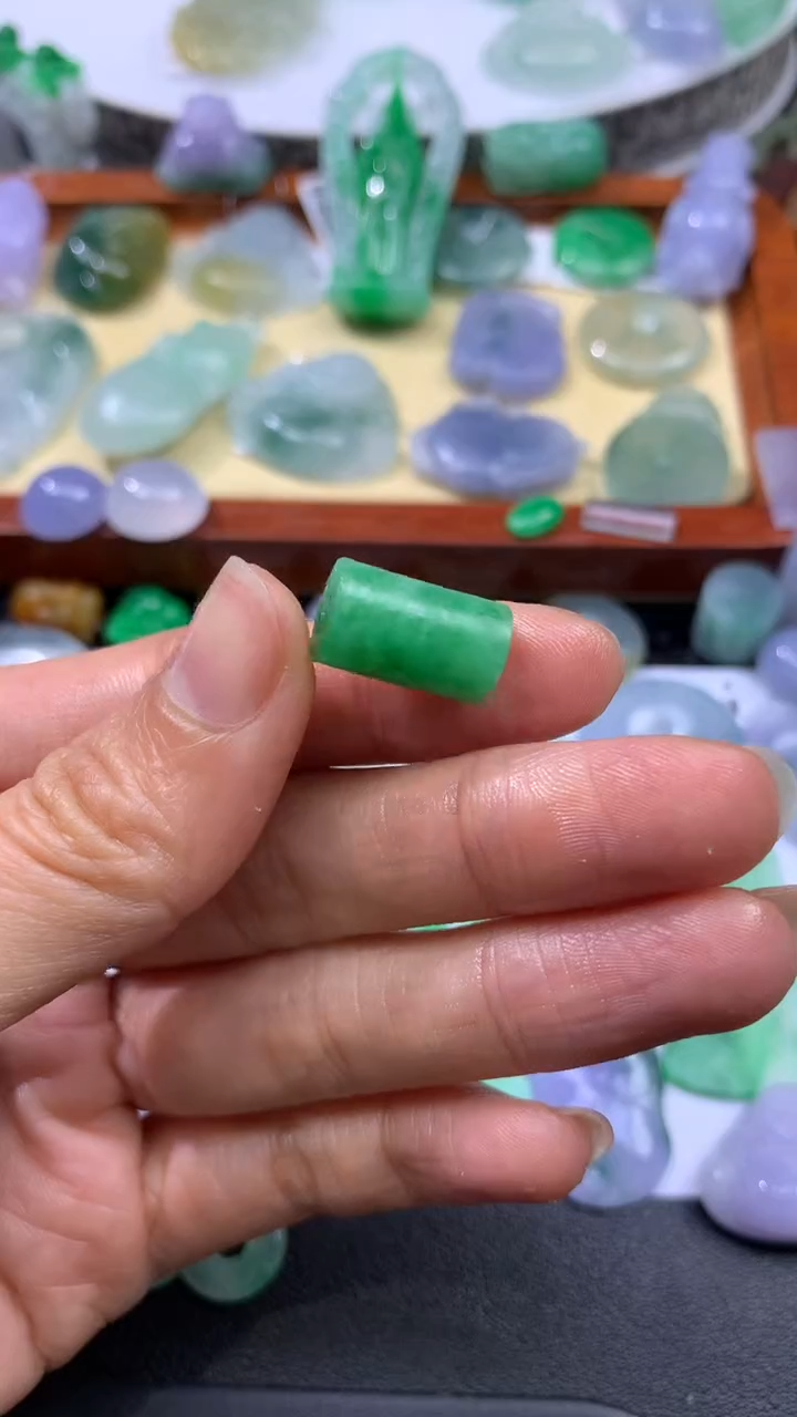 【闪购商品】定制翡翠未镶嵌翡翠