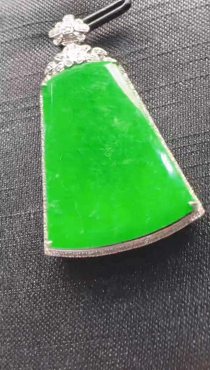【闪购商品】翡翠吊坠(不含链)18K金镶嵌多样性团购发一件