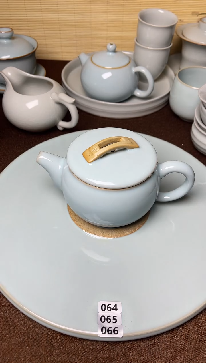 天青-微瑕纯手工270cc支钉汉瓦壶