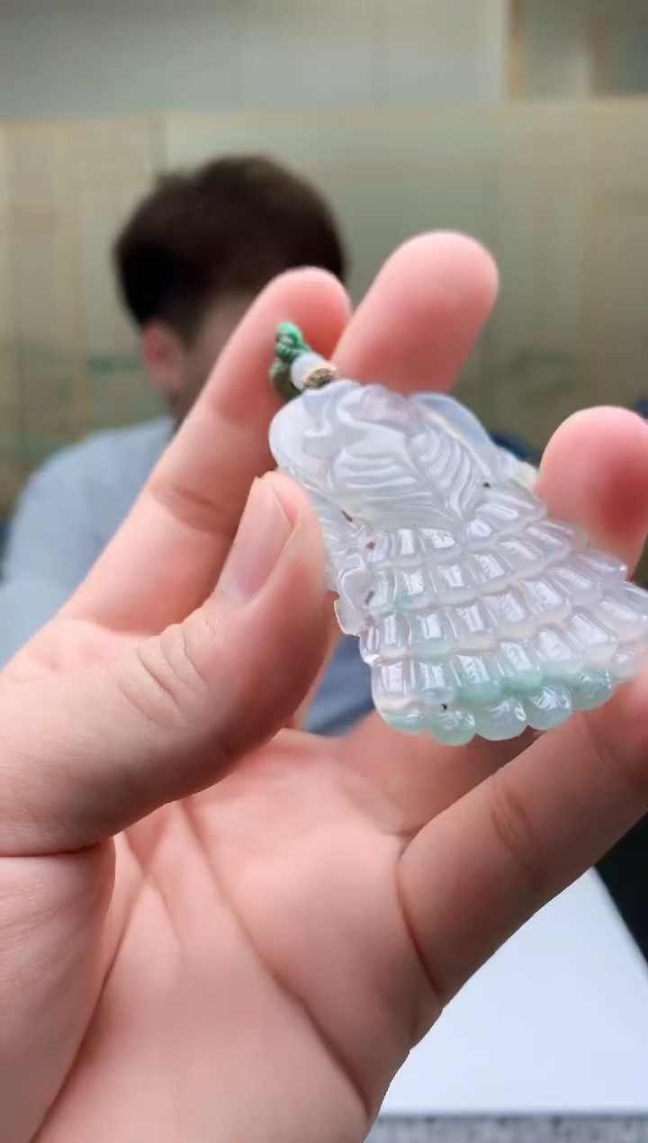 【闪购商品】定制翡翠未镶嵌4868bb-毛货挂件