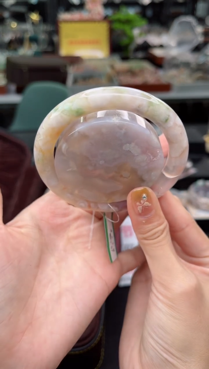 【闪购商品】石英质玉手镯未镶嵌57圈口（赠送镯心）6507753