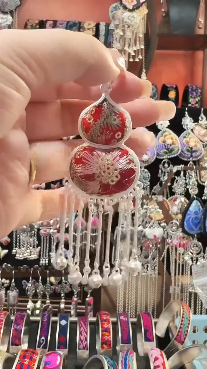 织绣 云织谣民族风精美饰品   6