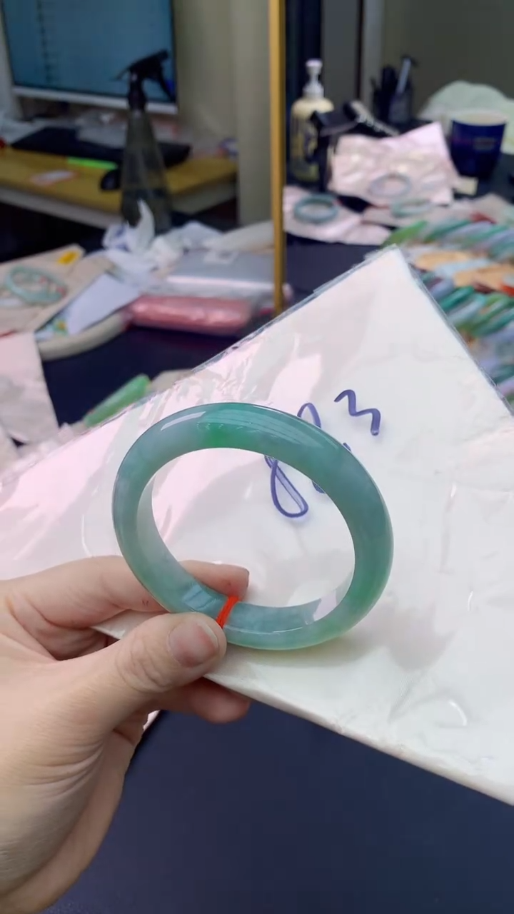 【闪购商品】翡翠手镯未镶嵌0901255907