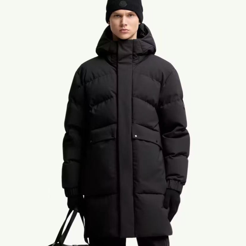 未使用 MONCLER 盟可睐蒙口/GG/Avioth男士黑色羽绒服