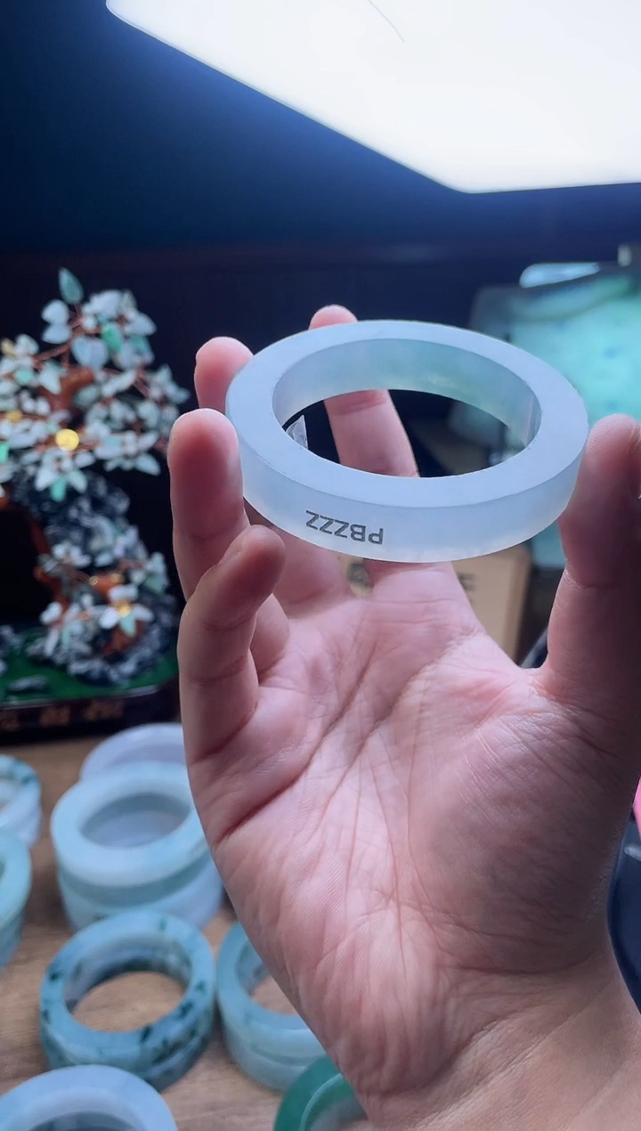 【闪购商品】定制翡翠手镯未镶嵌定制