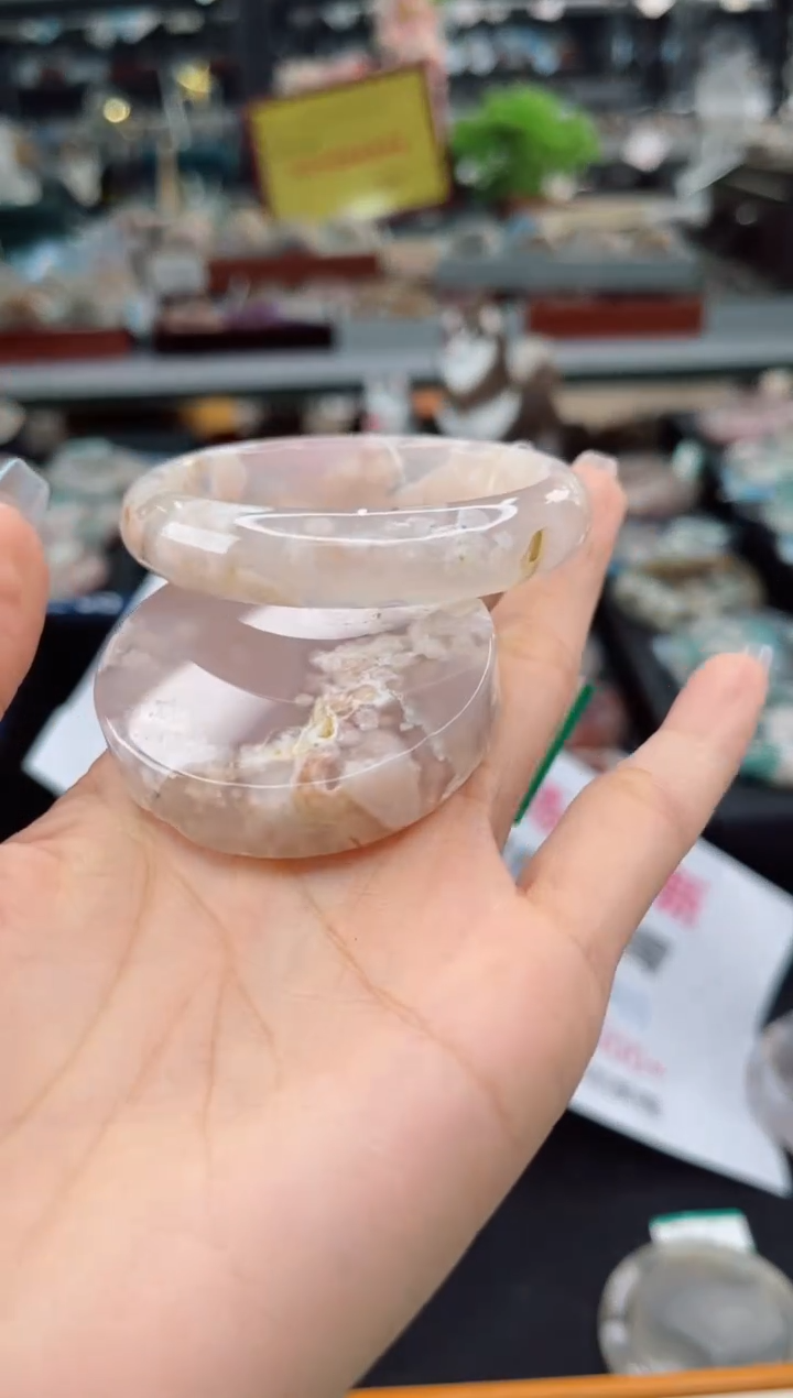 【闪购商品】石英质玉手镯未镶嵌53圈口（赠品镯心）3538711