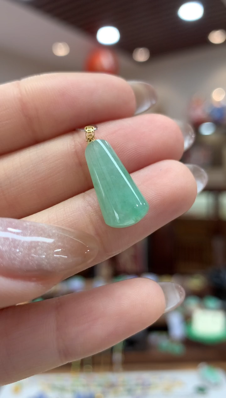 【闪购商品】翡翠吊坠(不含链)18K金镶嵌无事牌