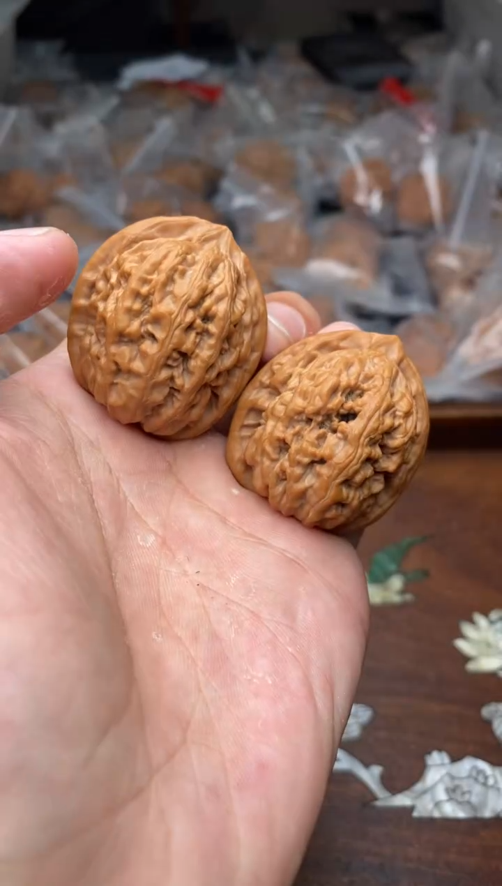 【闪购商品】文玩核桃把件A123号36尺凤凰台