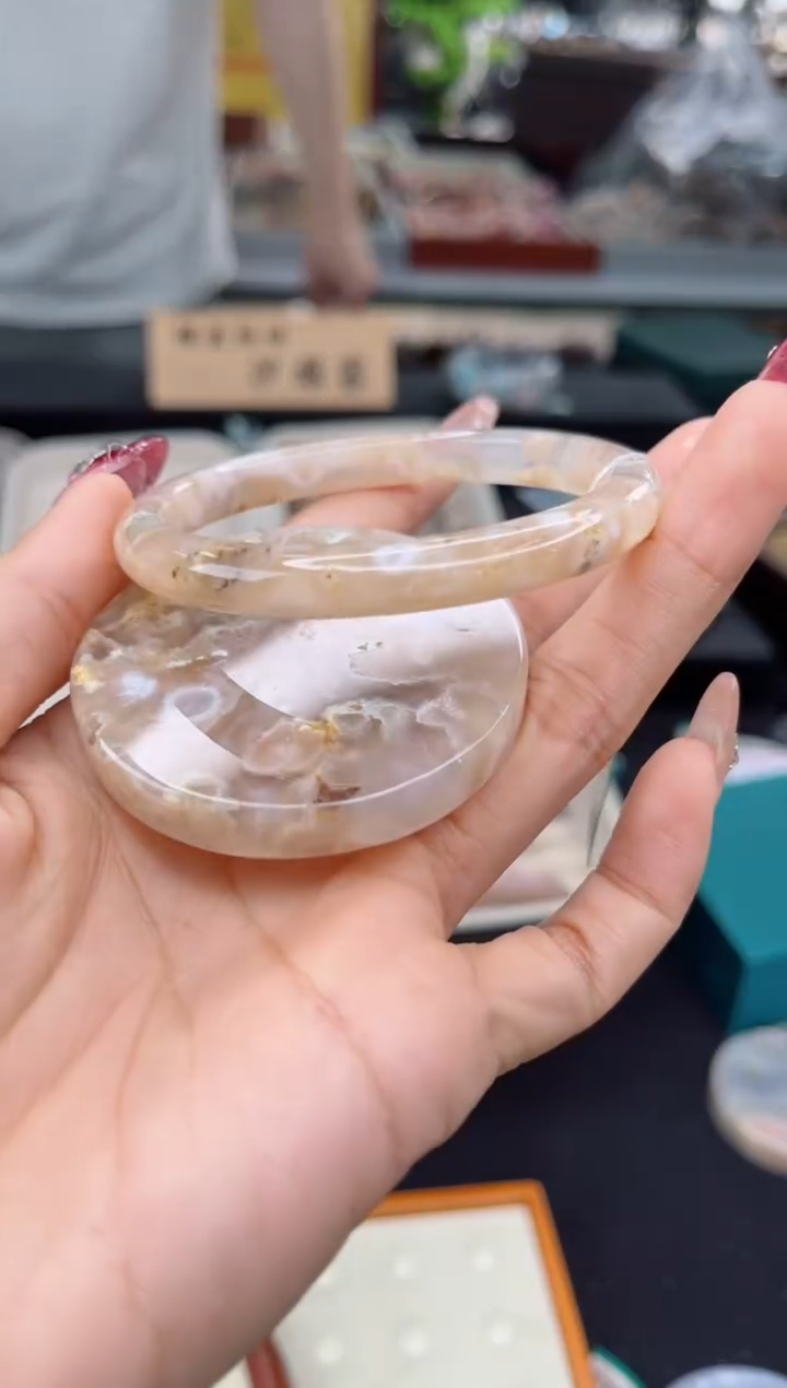 【闪购商品】石英质玉手镯未镶嵌57圈口（赠品镯心）1507056