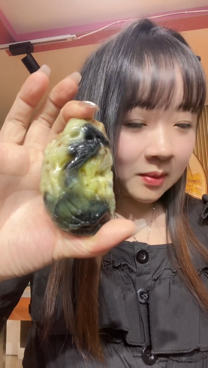 【闪购商品】蛇纹石玉手把未镶嵌多样性随机发一