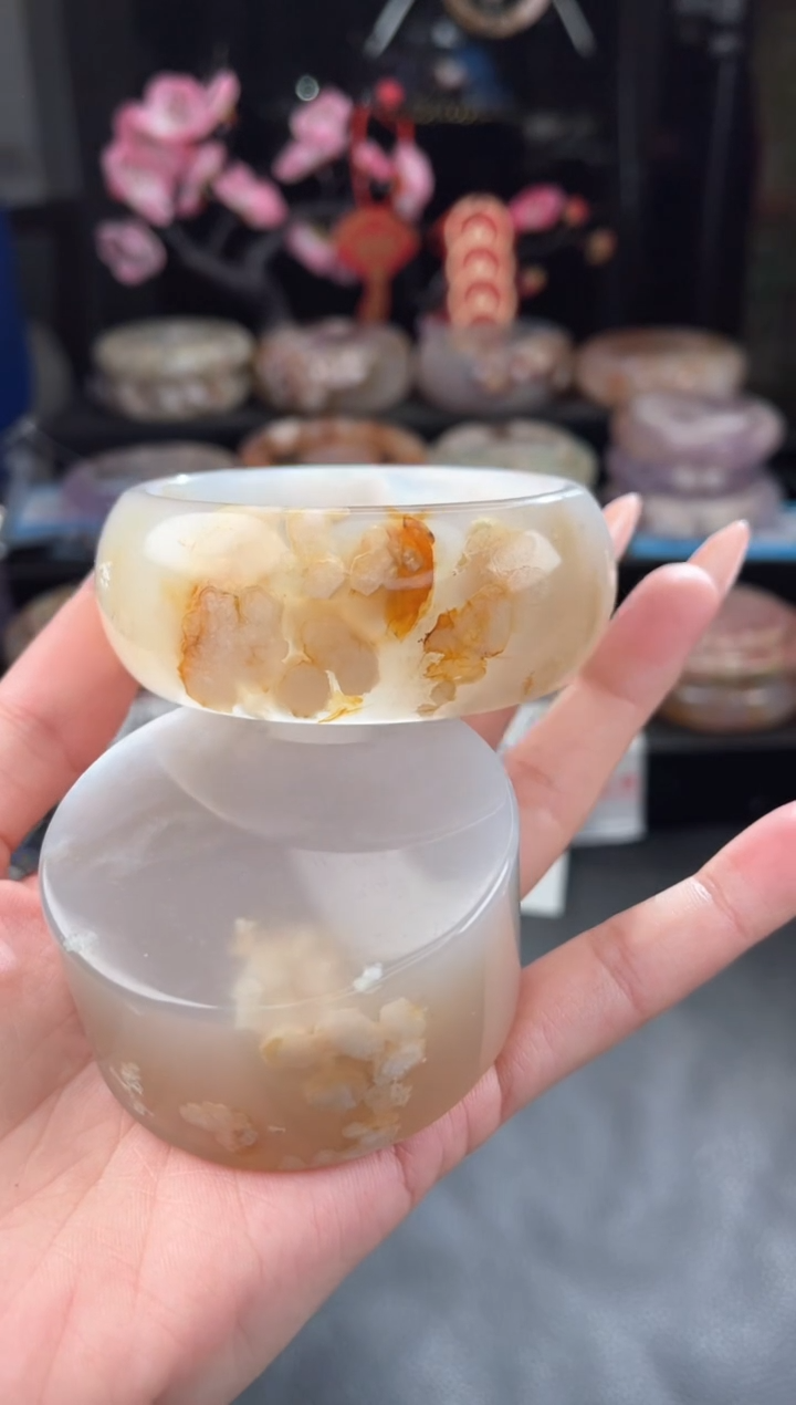 【闪购商品】石英质玉手镯未镶嵌61