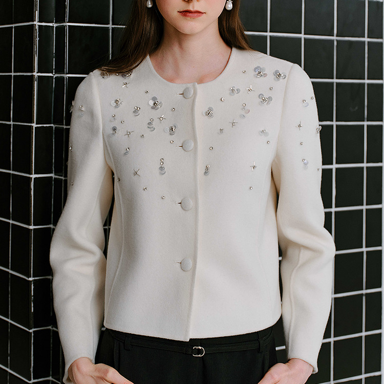 25秋季新款百分百绵羊毛白色经典缝钻短外套MOGD04HJK035W31