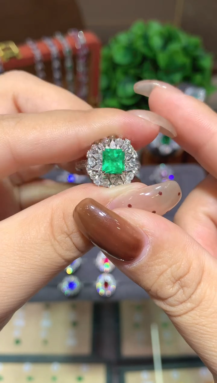 戒指星光蓝宝石18K金镶嵌1.48ct