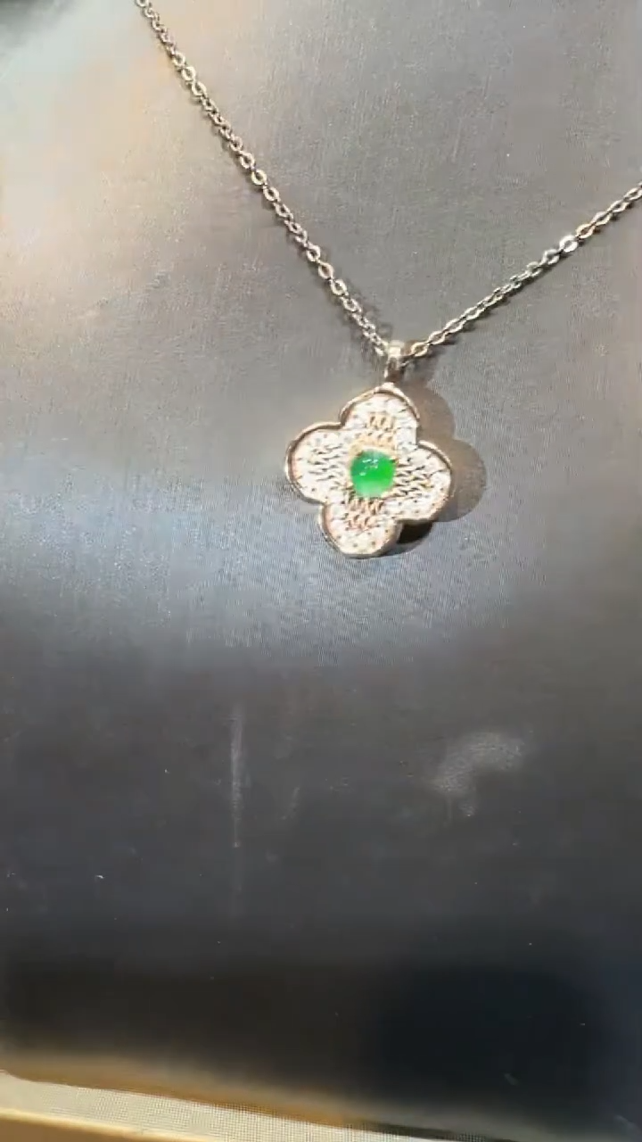 翡翠未镶嵌吊坠(不含链)多样性发货其一不含链