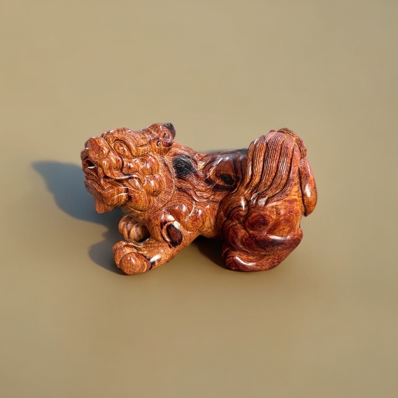 珍藏品高货海南红降花梨公貔貅纯手工雕刻满油糖结香胆手把件摆件