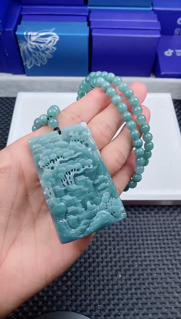 翡翠未镶嵌颈饰111111111
