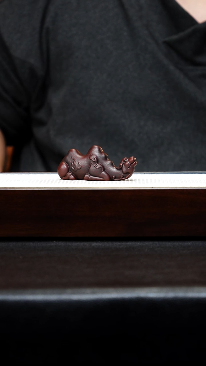 紫砂茶宠宜兴紫砂茶宠 骆驼笔架