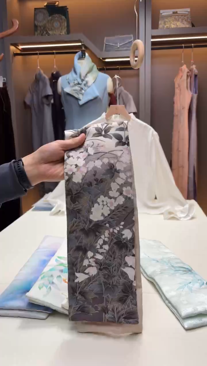 织绣大****唯精选         